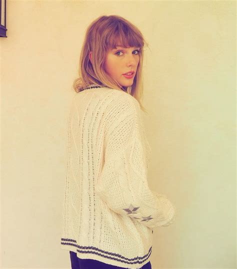 Sep 10, 2021 · Taylor Swift perform 'cardigan' at the long pond studio sessions/2020©Folklore's store: https://www.folkloretaylorswift.com/Exclusive merch! - https://www.st... 